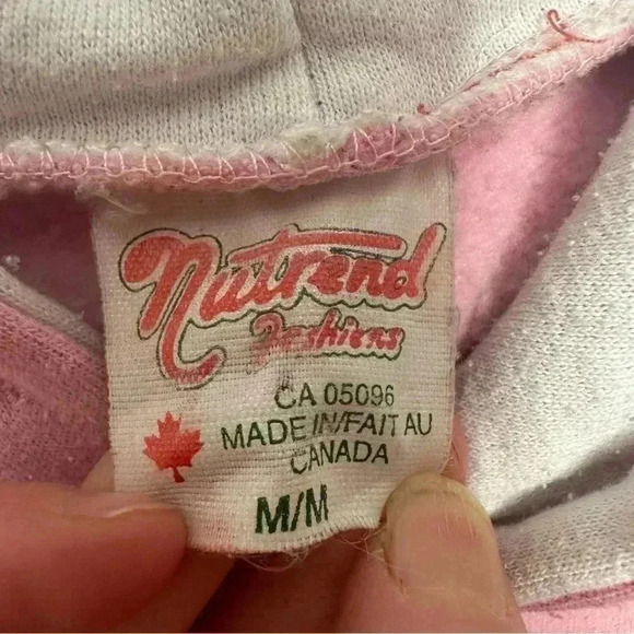 Nutrend Hoodie I Heart Quebec Pink/Red/Black  Size Medium - Picture 7 of 16